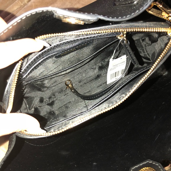 Authentic Michael Kors Tote - Picture 6 of 7